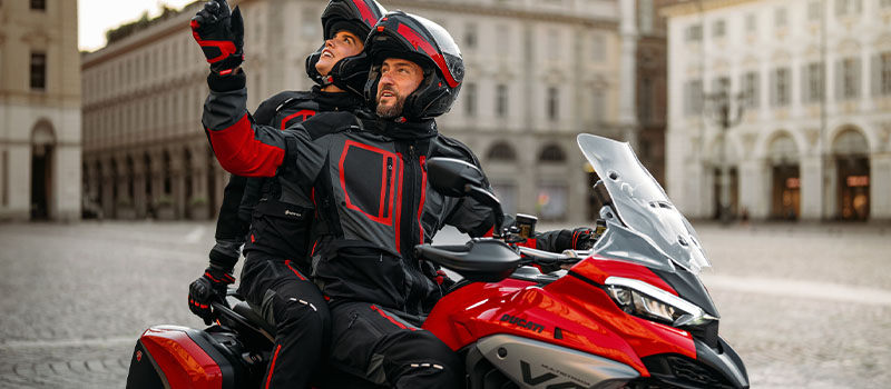 Multistrada V4 S Banner